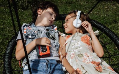 5 Reasons Listening to Music Benefits Your Children